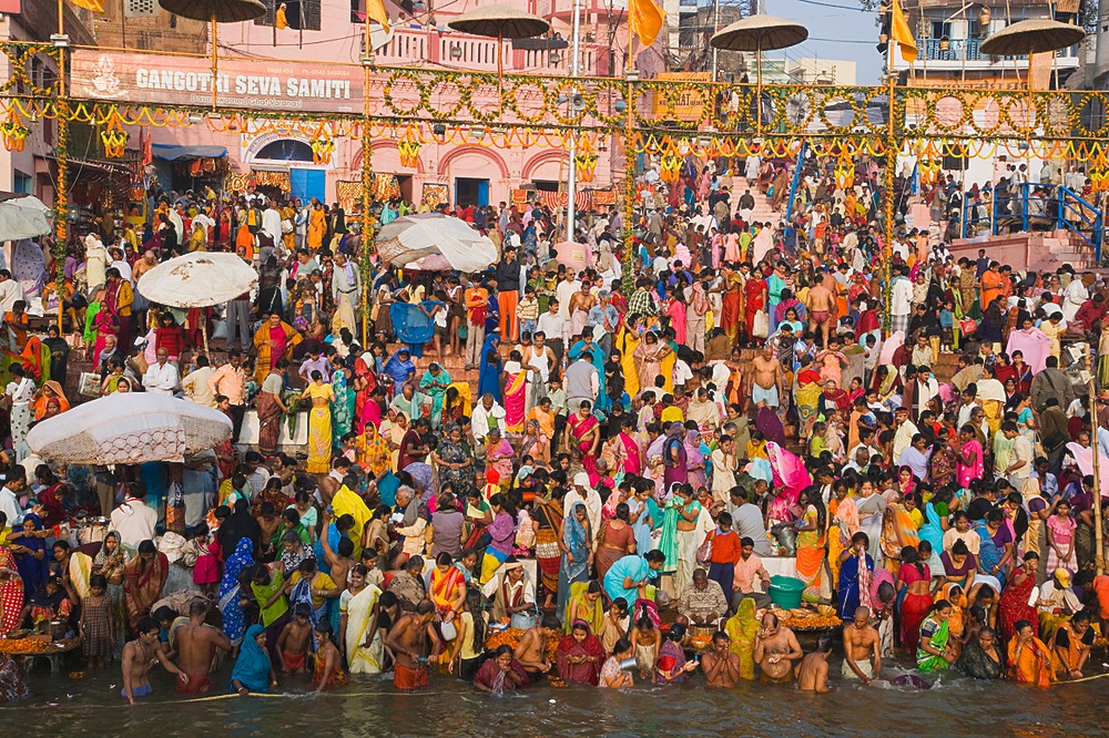 Thousands of people bathing in the Ganges River