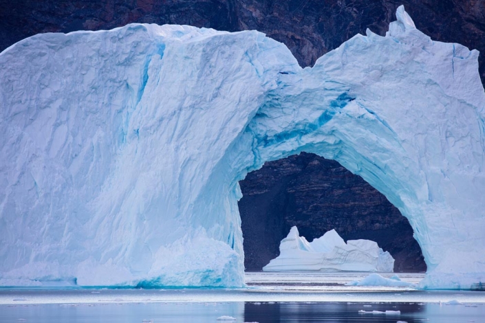 Iceberg gatein Scoresby Sound